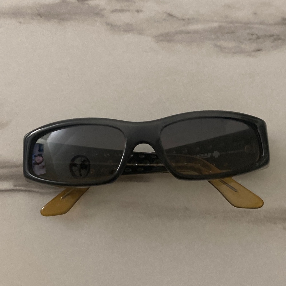 Men's Rectangular Black Sunglasses with Brown Temples